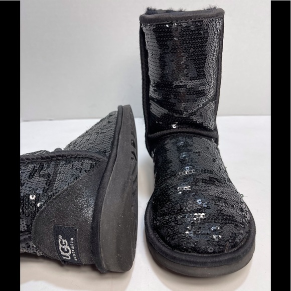 UGG 3161 Classic Short Black Sequin Sparkle Sheepskin Lined Boots Women’s Size 5 - Picture 11 of 14